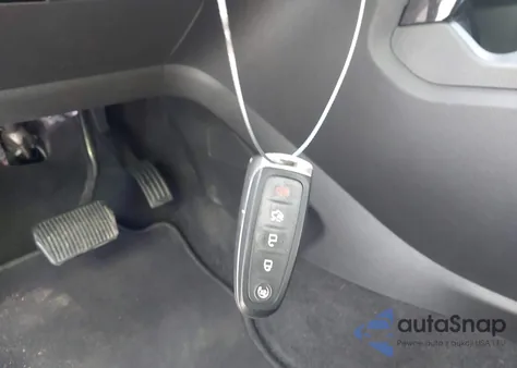 2018 Ford Escape Titanium из США, поврежденный, VIN 1FMCU9J97JUD61489